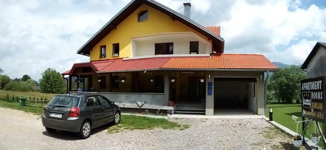 Apartments & Rooms Ramljak Korenica Exterior photo