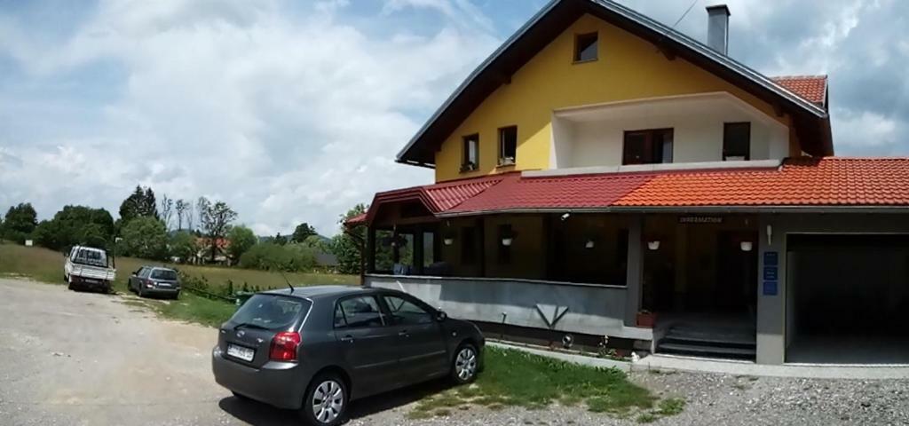 Apartments & Rooms Ramljak Korenica Exterior photo
